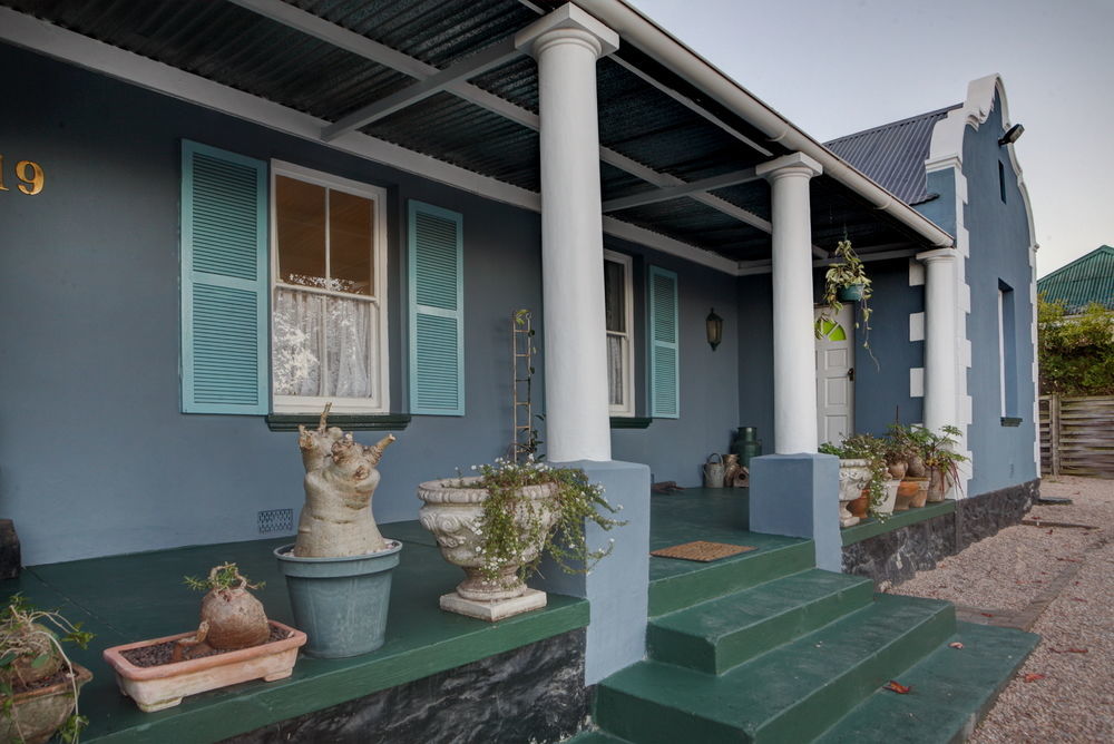 Outeniqua Travel Lodge George Luaran gambar