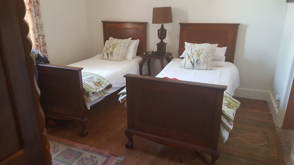 Outeniqua Travel Lodge George Luaran gambar