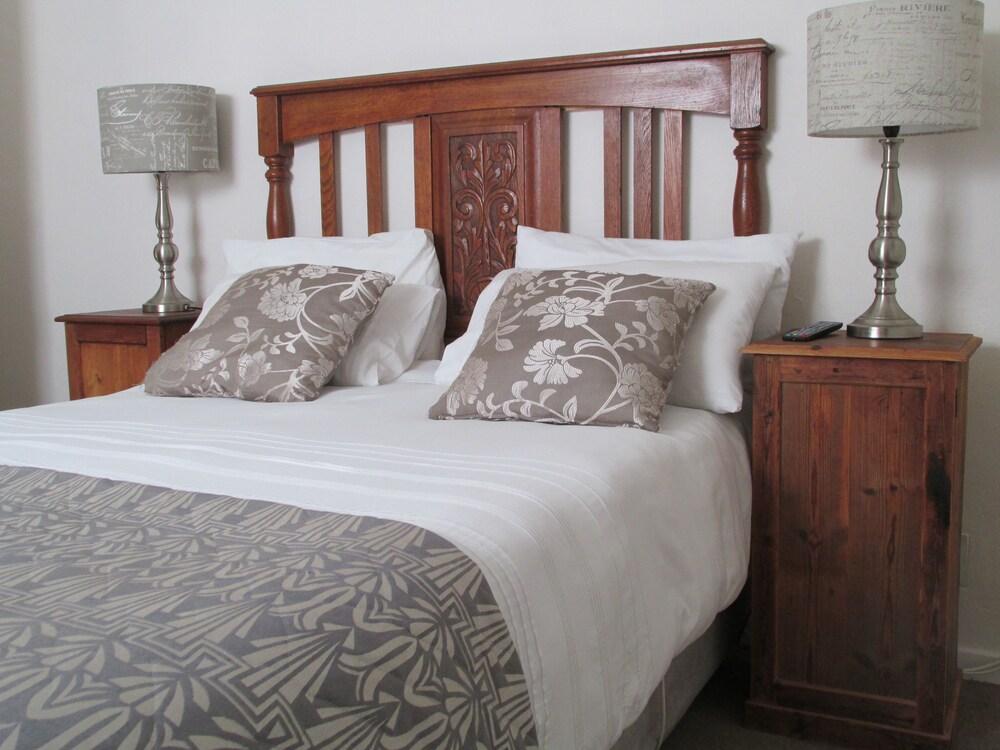 Outeniqua Travel Lodge George Luaran gambar