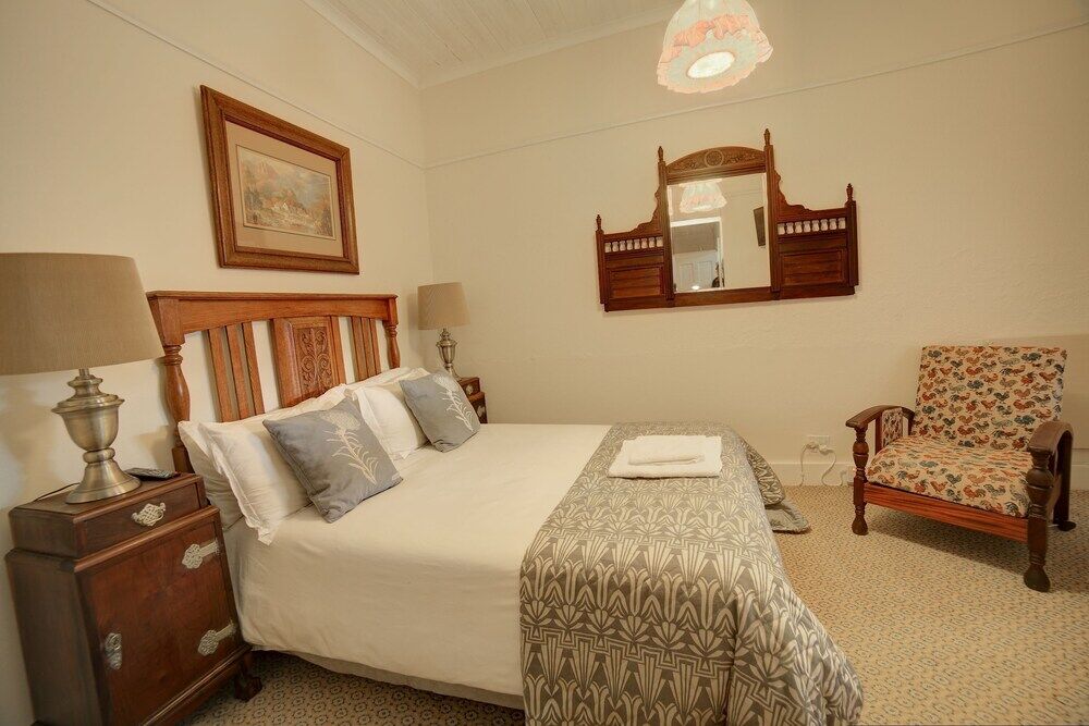 Outeniqua Travel Lodge George Luaran gambar